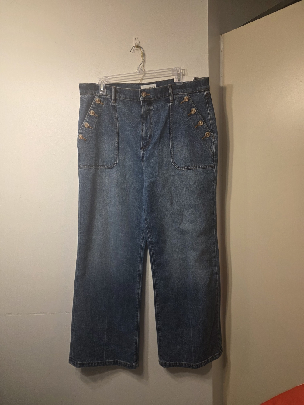 LOFT Wide-Leg Jeans with Decorative Button Pockets in Medium Blue